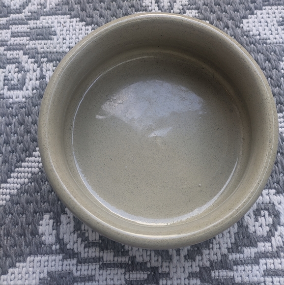 Moira Stoneware "The Boss" Handcrafted Dog Bowl - Picture 3 of 6